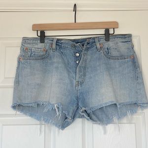 Levi's 501 Button-fly Jean Shorts size W32